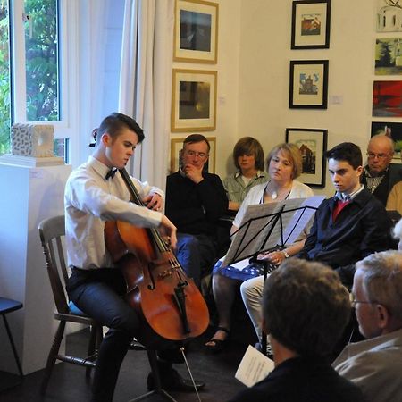 Mid Wales Arts B&B Caersws Bagian luar foto