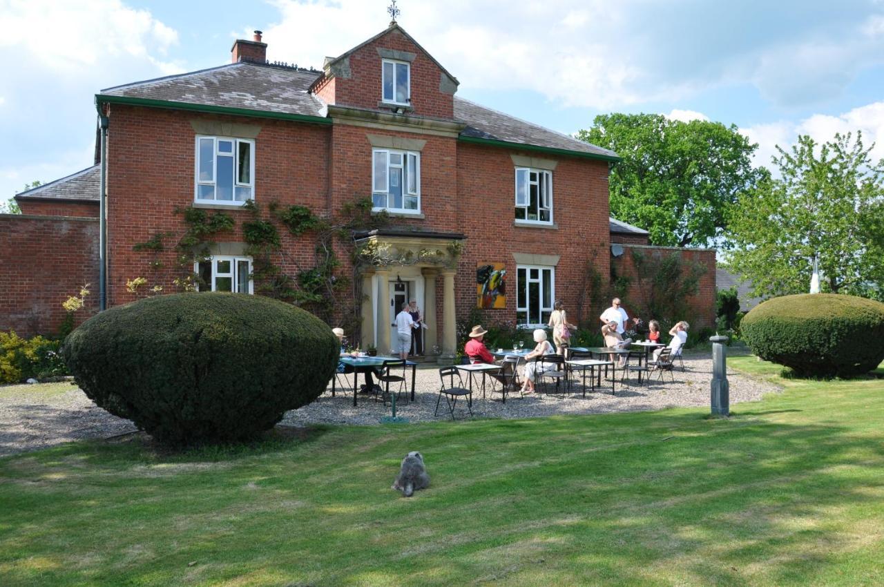 Mid Wales Arts B&B Caersws Bagian luar foto